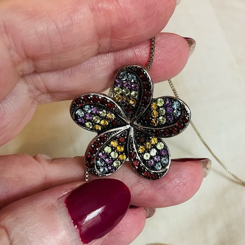 Pendant contemporary floral motif multi+gemstones with Silver Chain all occasion